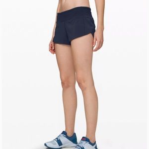 LULULEMON ATHLETICA Speed Up Low-Rise Lined Short 2.5” in “True Navy” size 8